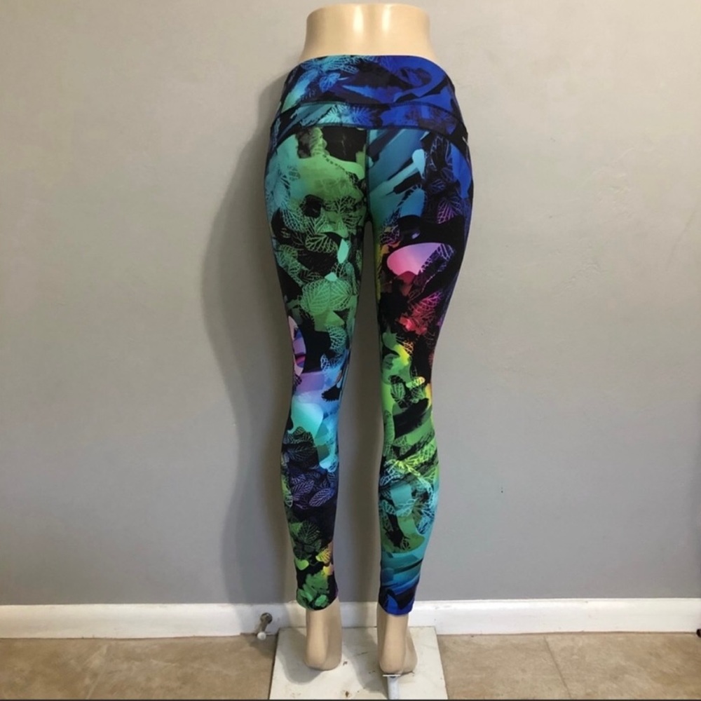 Women's Nike dri-fit mid rise leggings size M